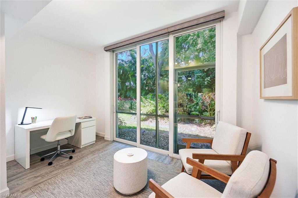 LAUREL OAKS AT PELICAN BAY - Residential Lease