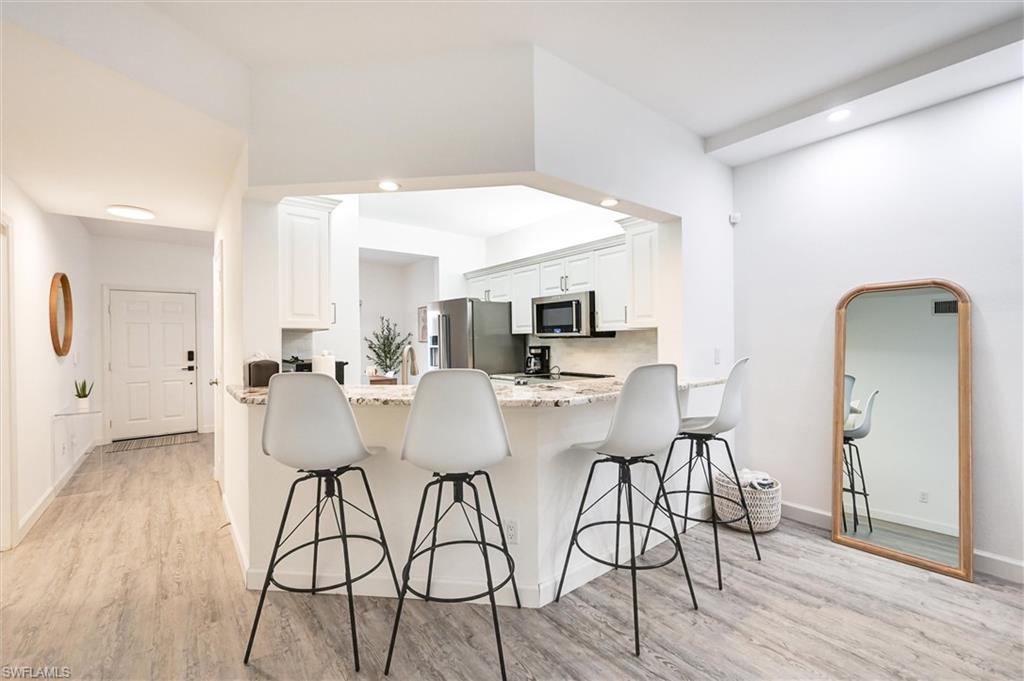 LAUREL OAKS AT PELICAN BAY - Residential Lease