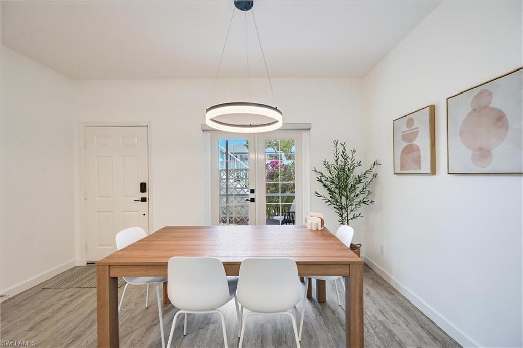 LAUREL OAKS AT PELICAN BAY - Residential Lease