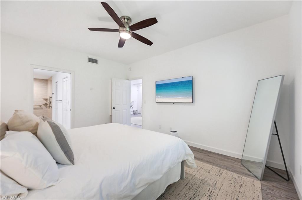 LAUREL OAKS AT PELICAN BAY - Residential Lease