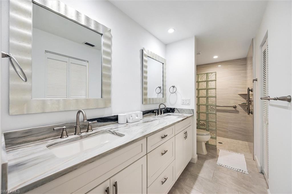 LAUREL OAKS AT PELICAN BAY - Residential Lease