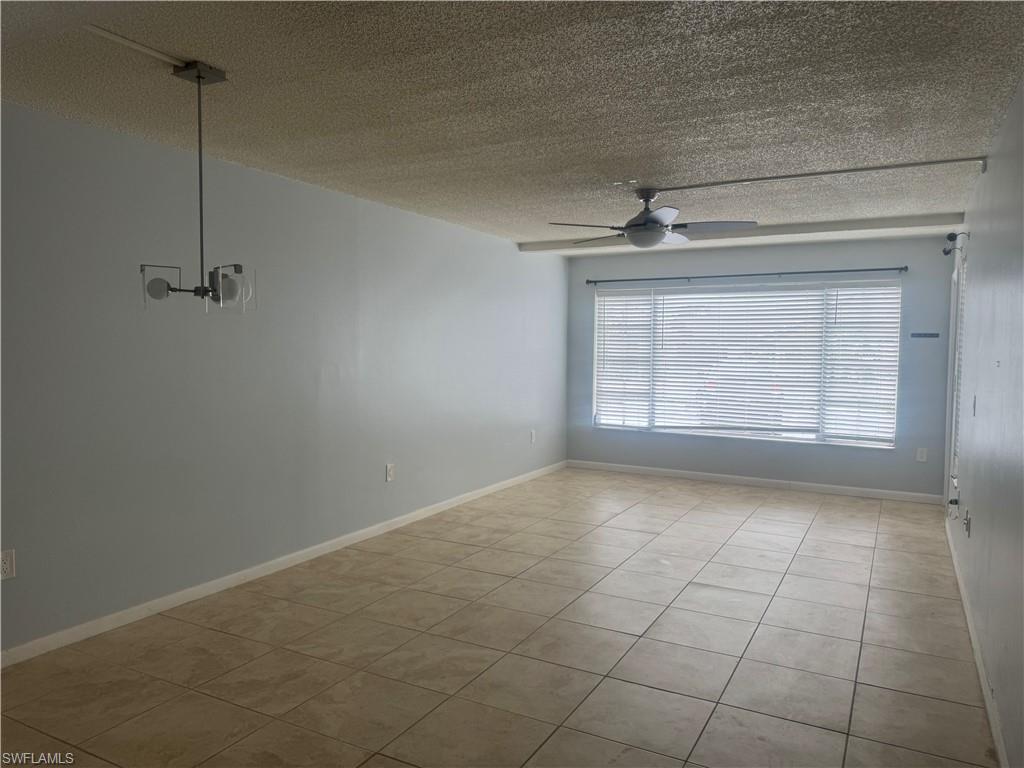 WINDSOR WEST - Residential