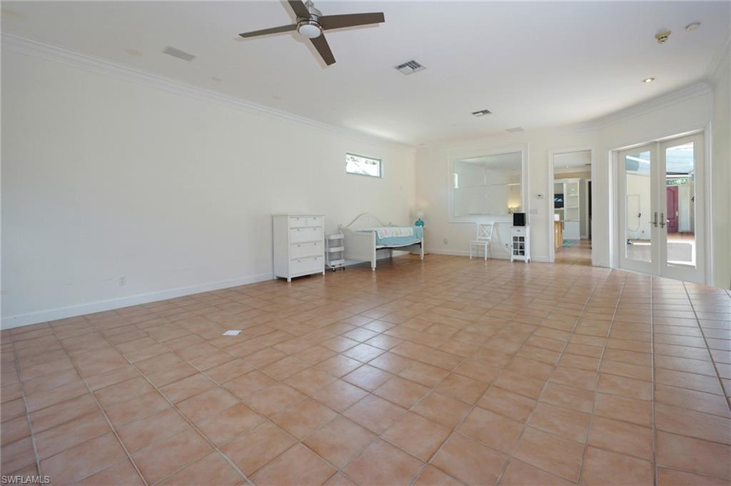 OAK LAKE SANCTUARY - Residential