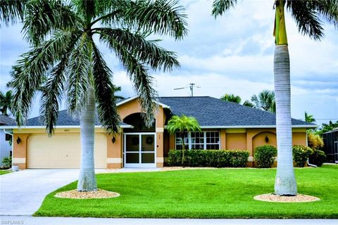 1823 SW 39th ST CAPE CORAL FL 33914
