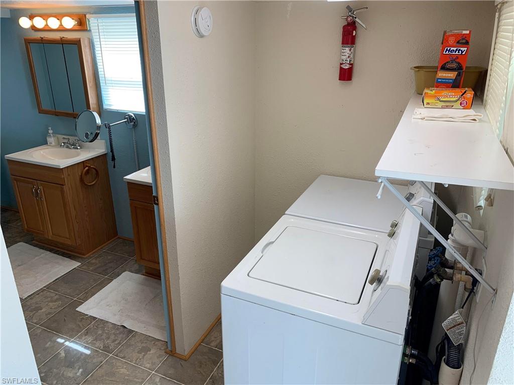 MOBILE MANOR - Residential