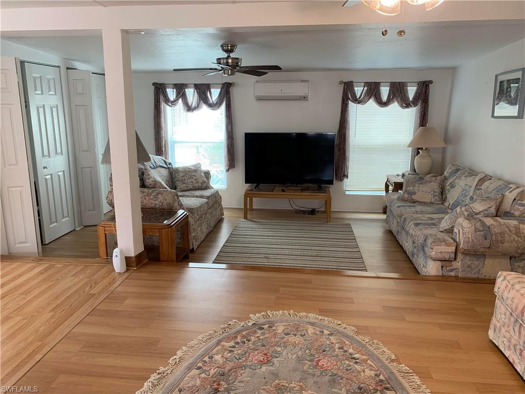 MOBILE MANOR - Residential