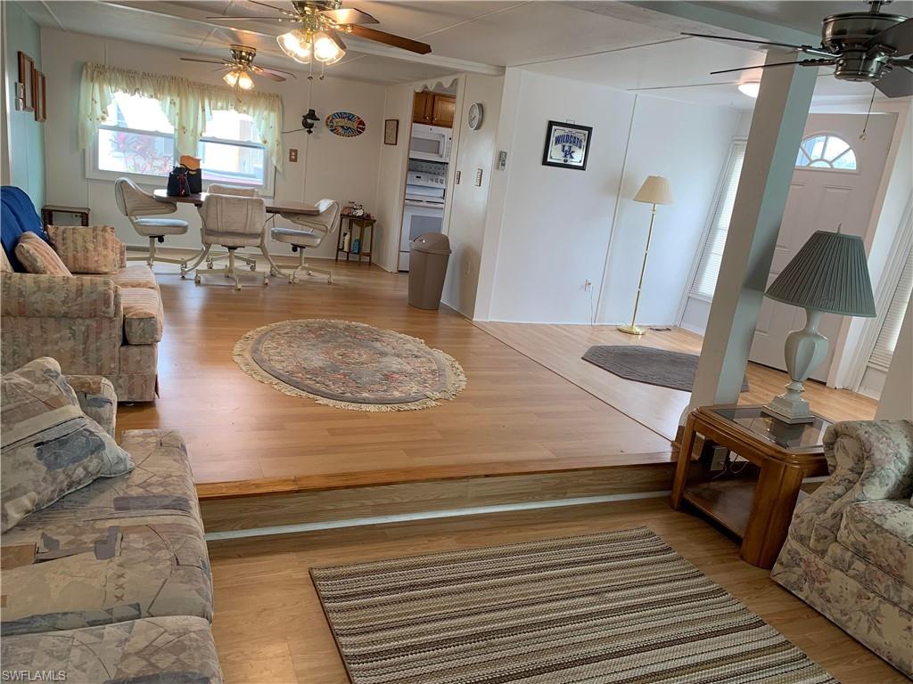 MOBILE MANOR - Residential