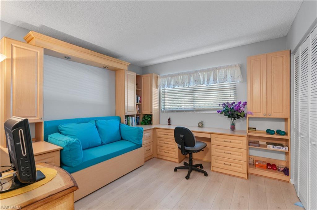 HIGH POINT COUNTRY CLUB - Residential