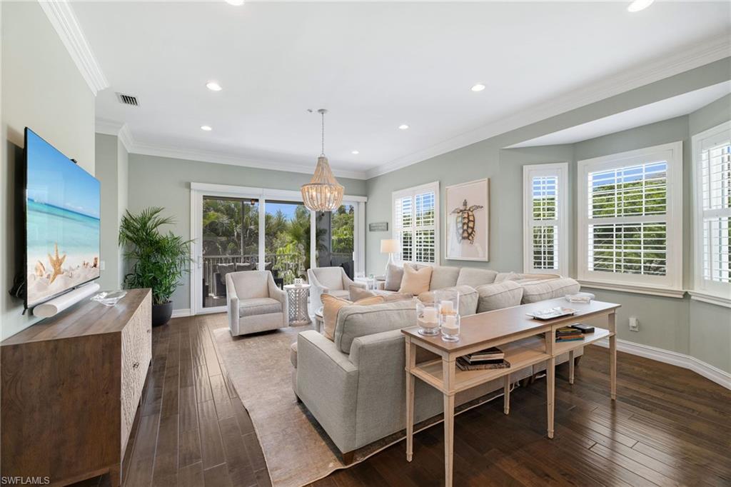 BREAKWATER - Residential