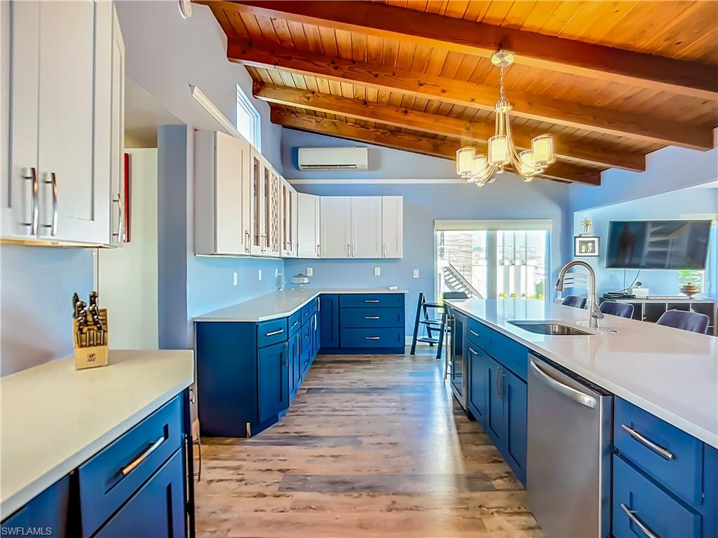 VENETIAN GARDENS - Residential