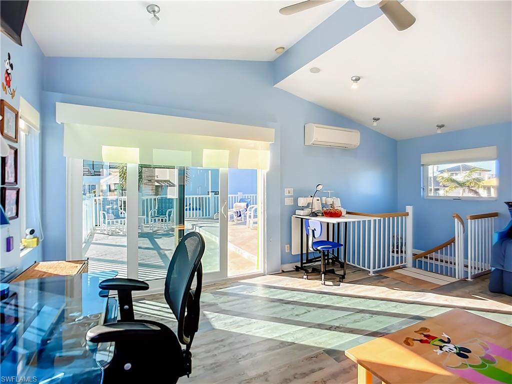 VENETIAN GARDENS - Residential