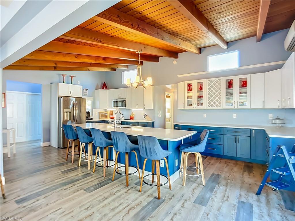 VENETIAN GARDENS - Residential