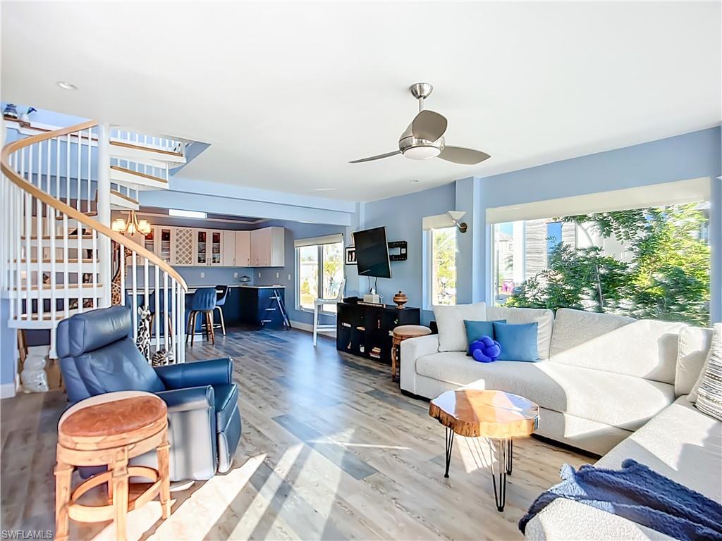 VENETIAN GARDENS - Residential