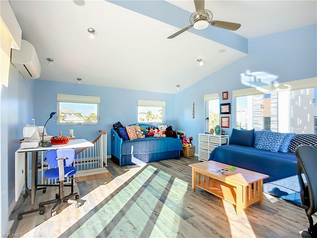 VENETIAN GARDENS - Residential