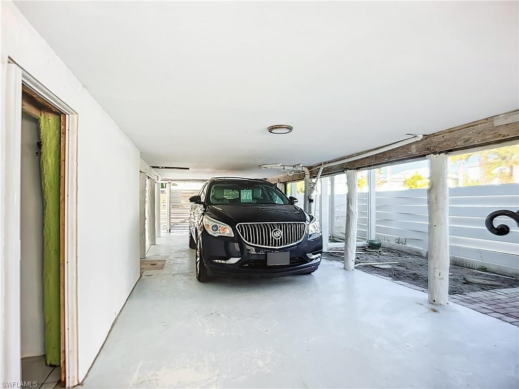 VENETIAN GARDENS - Residential