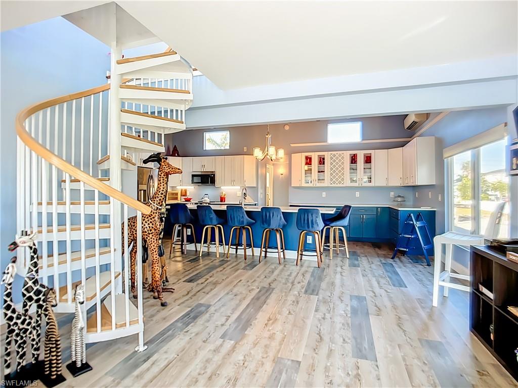 VENETIAN GARDENS - Residential