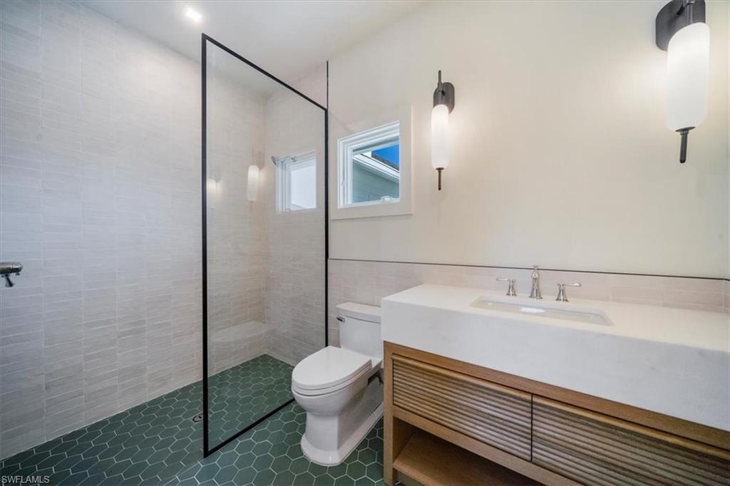 AQUALANE SHORES - Residential