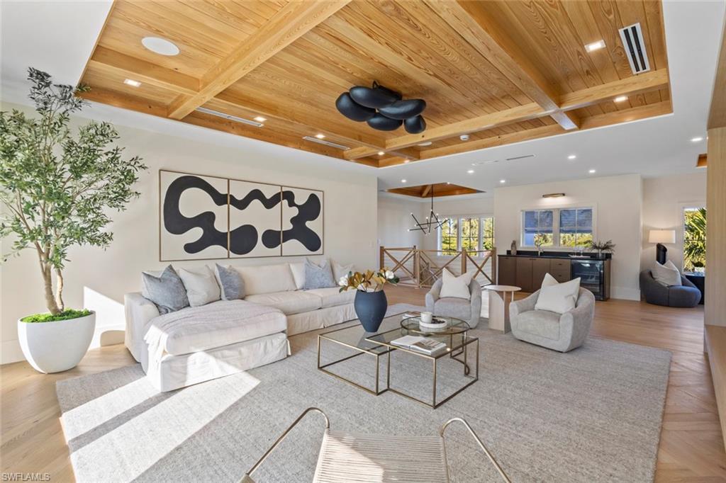 AQUALANE SHORES - Residential