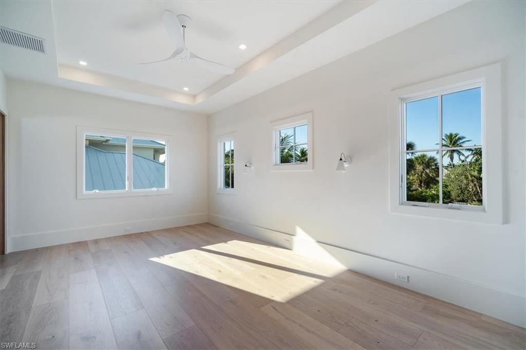 AQUALANE SHORES - Residential