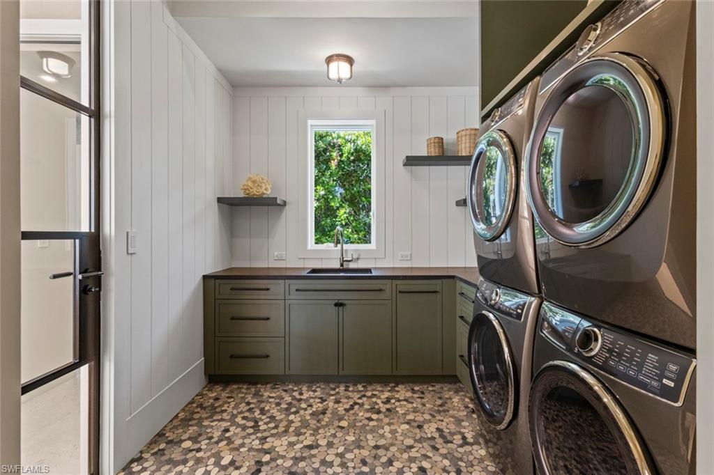 AQUALANE SHORES - Residential