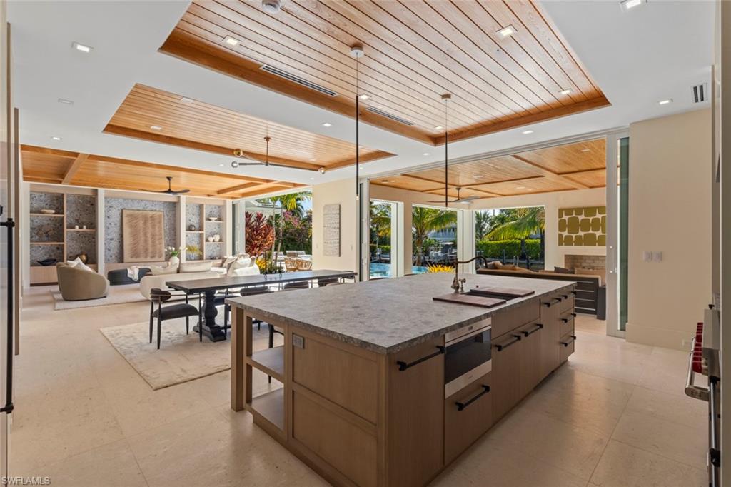 AQUALANE SHORES - Residential