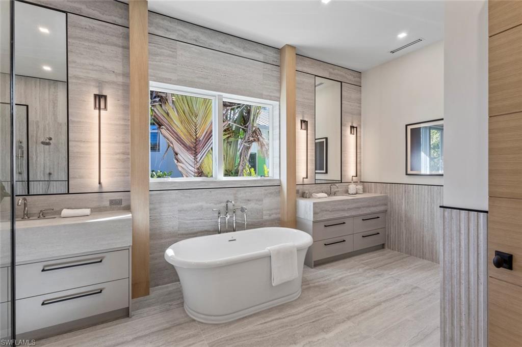 AQUALANE SHORES - Residential