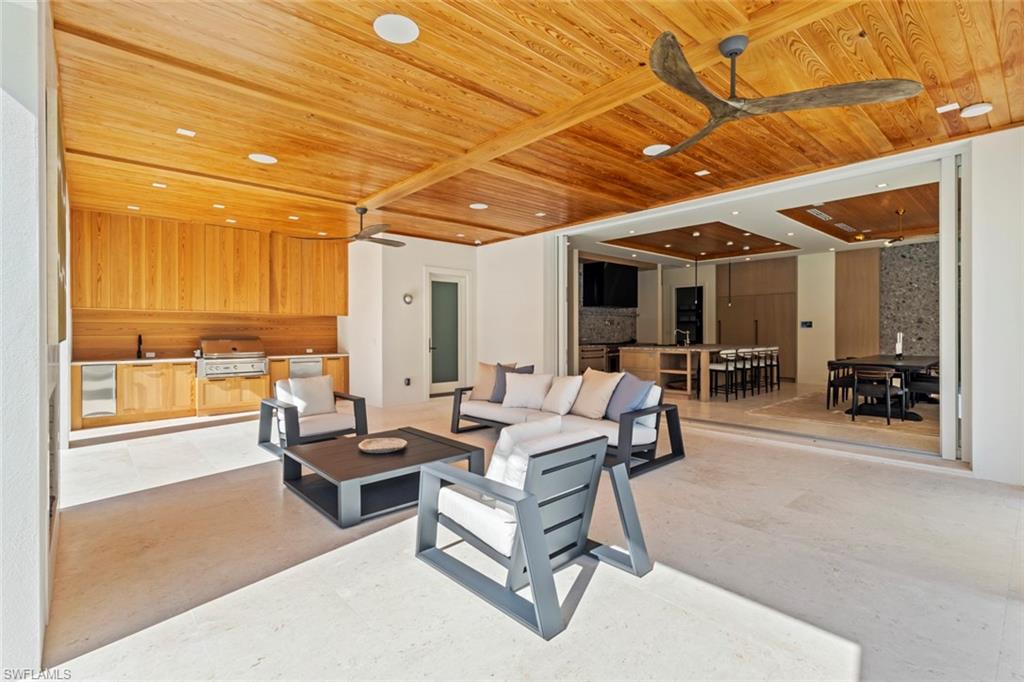 AQUALANE SHORES - Residential