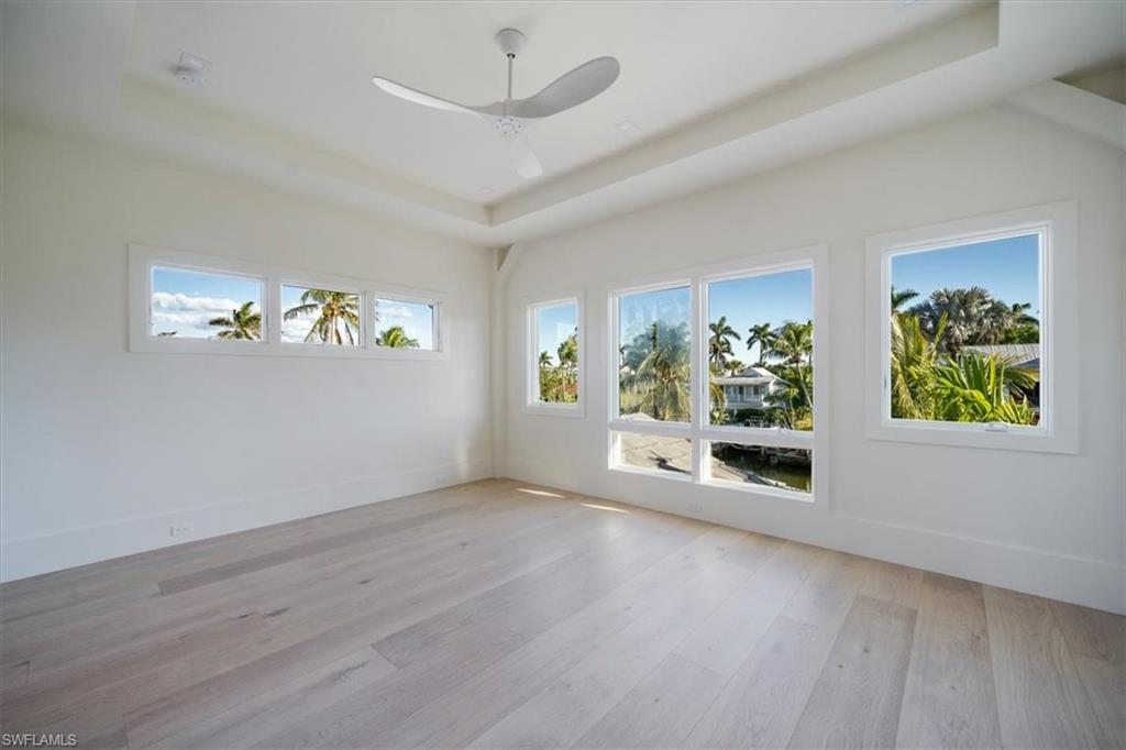 AQUALANE SHORES - Residential