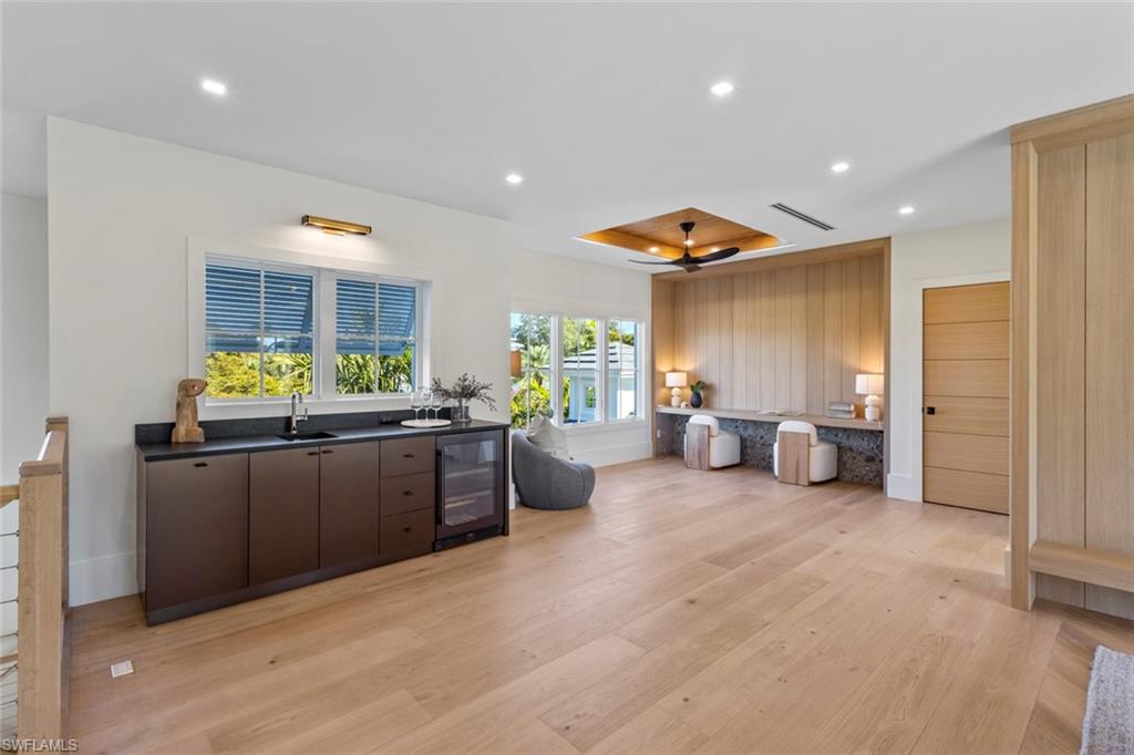 AQUALANE SHORES - Residential