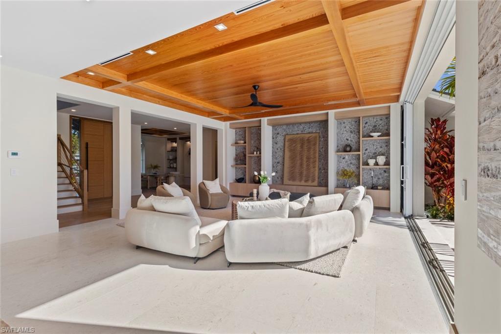 AQUALANE SHORES - Residential