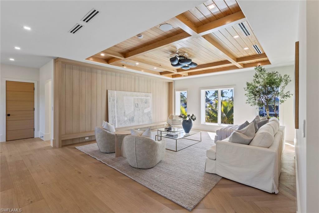 AQUALANE SHORES - Residential