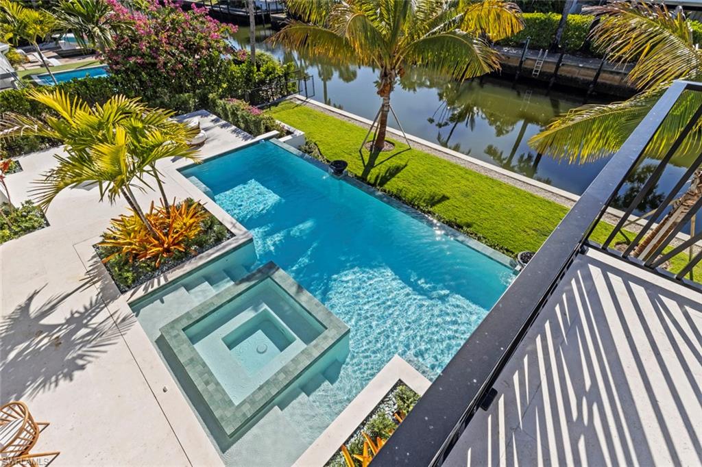 AQUALANE SHORES - Residential