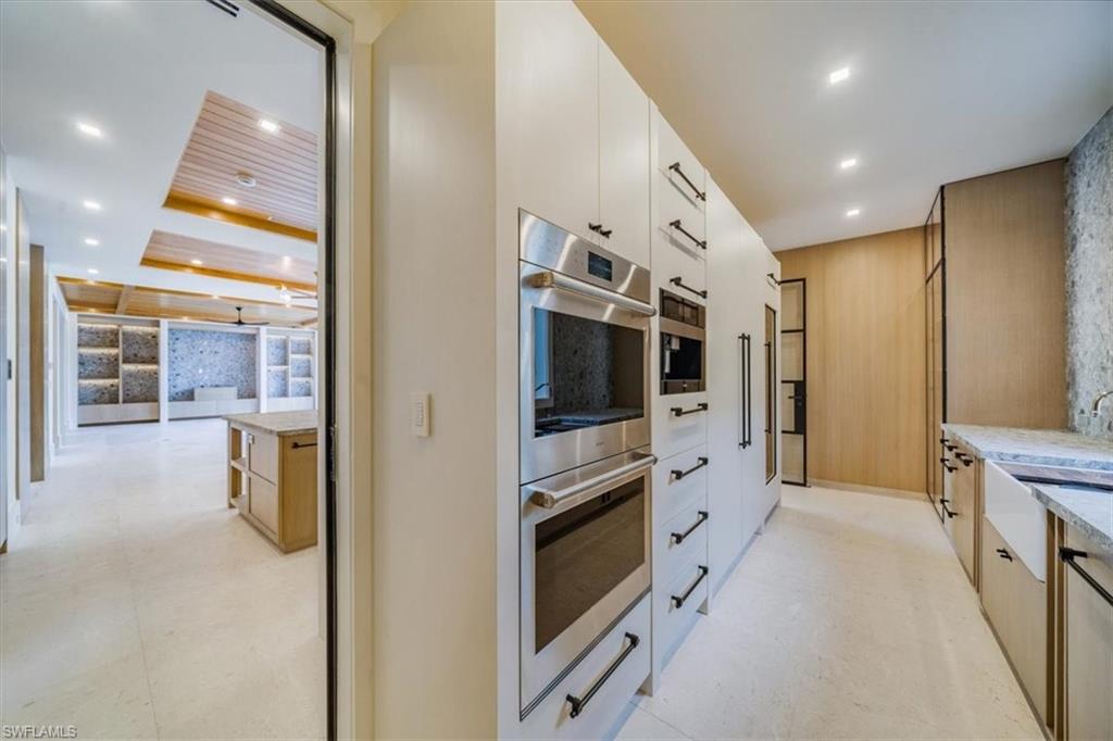 AQUALANE SHORES - Residential