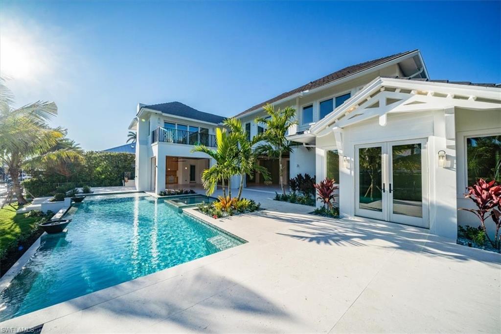 AQUALANE SHORES - Residential