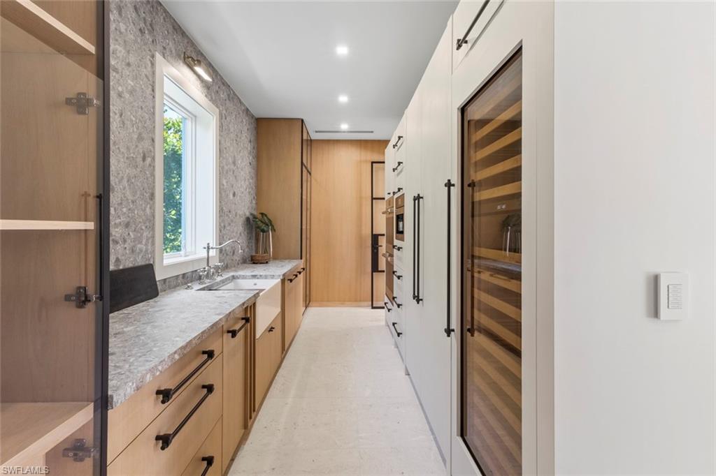 AQUALANE SHORES - Residential