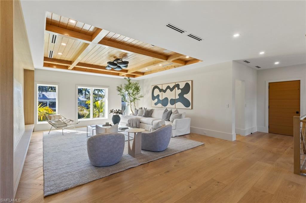 AQUALANE SHORES - Residential