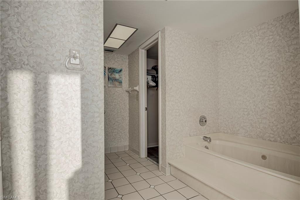 SANIBEL HARBOUR TOWER CONDO - Residential