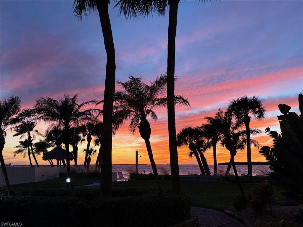 SANIBEL HARBOUR TOWER CONDO - Residential