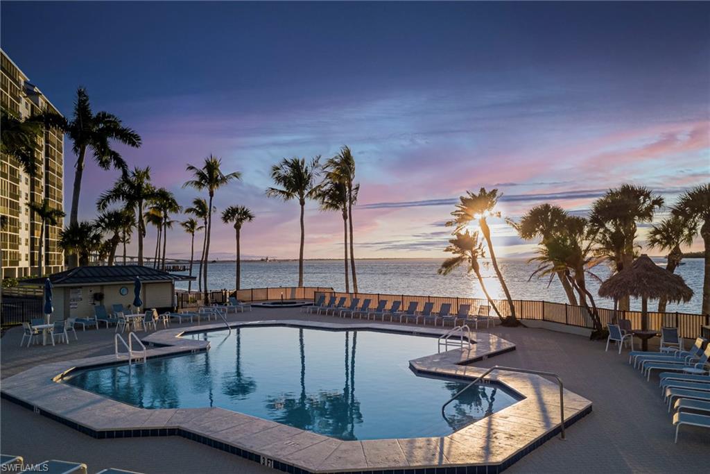 SANIBEL HARBOUR TOWER CONDO - Residential