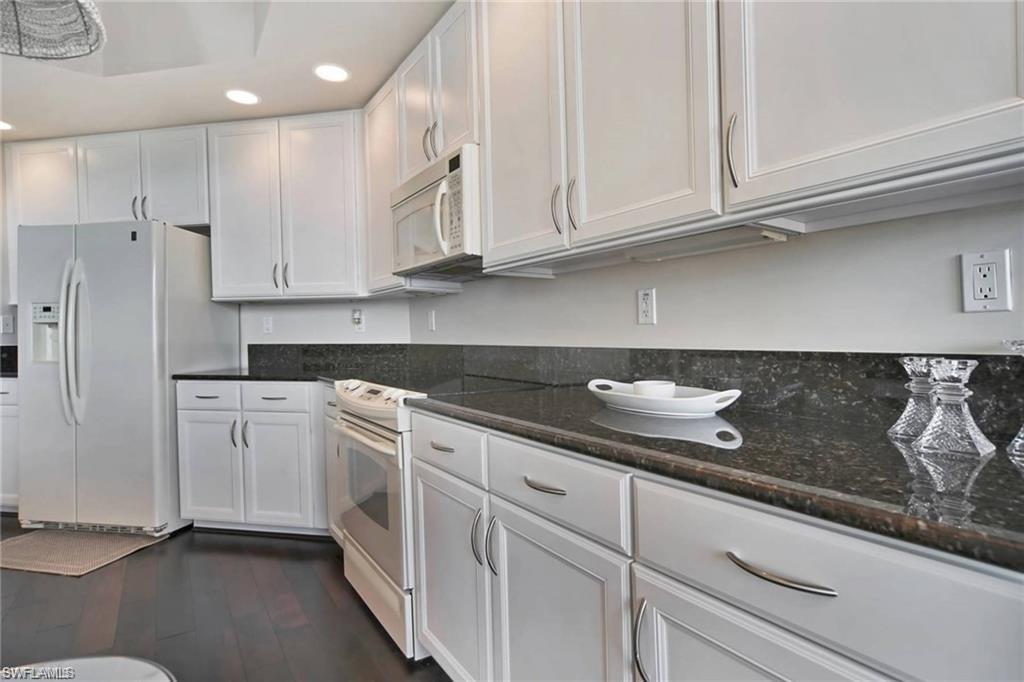 NORTH STAR YACHT CLUB - Residential