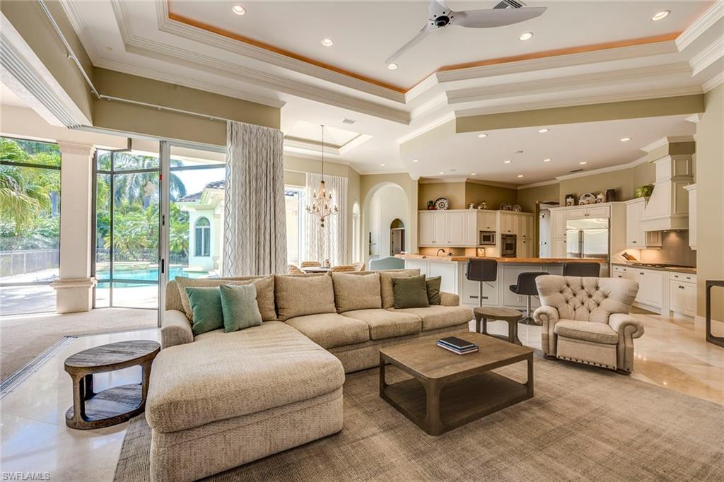 ESTATES AT BAY COLONY GOLF CLUB - Residential