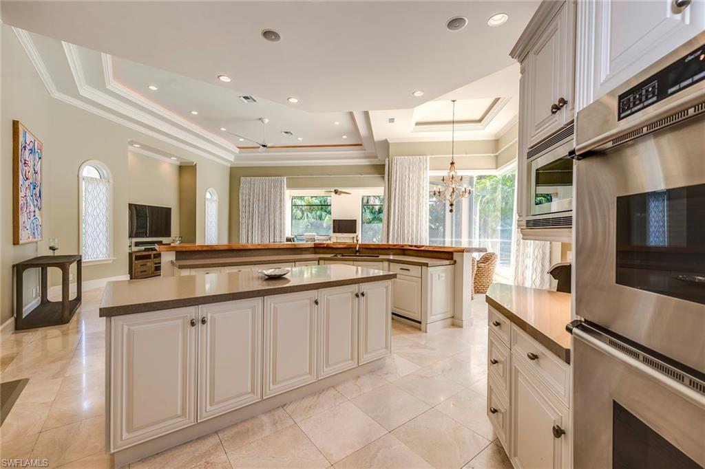 ESTATES AT BAY COLONY GOLF CLUB - Residential