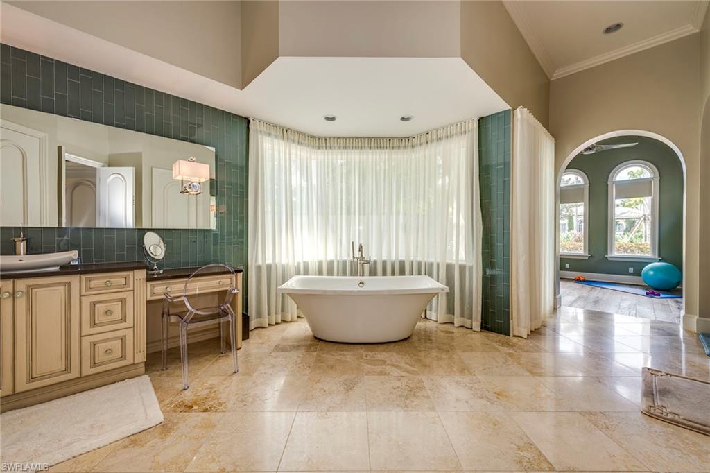 ESTATES AT BAY COLONY GOLF CLUB - Residential