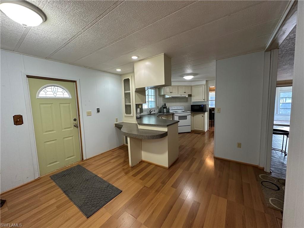 OAK PARK VILLAGE CO-OP INC - Residential