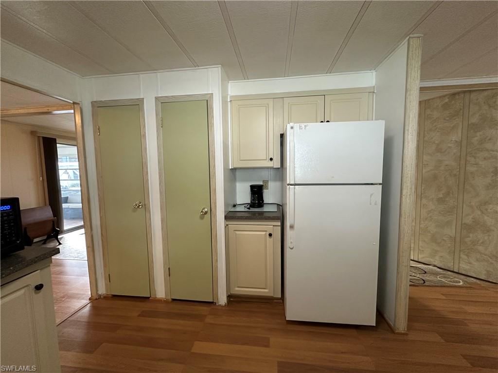 OAK PARK VILLAGE CO-OP INC - Residential