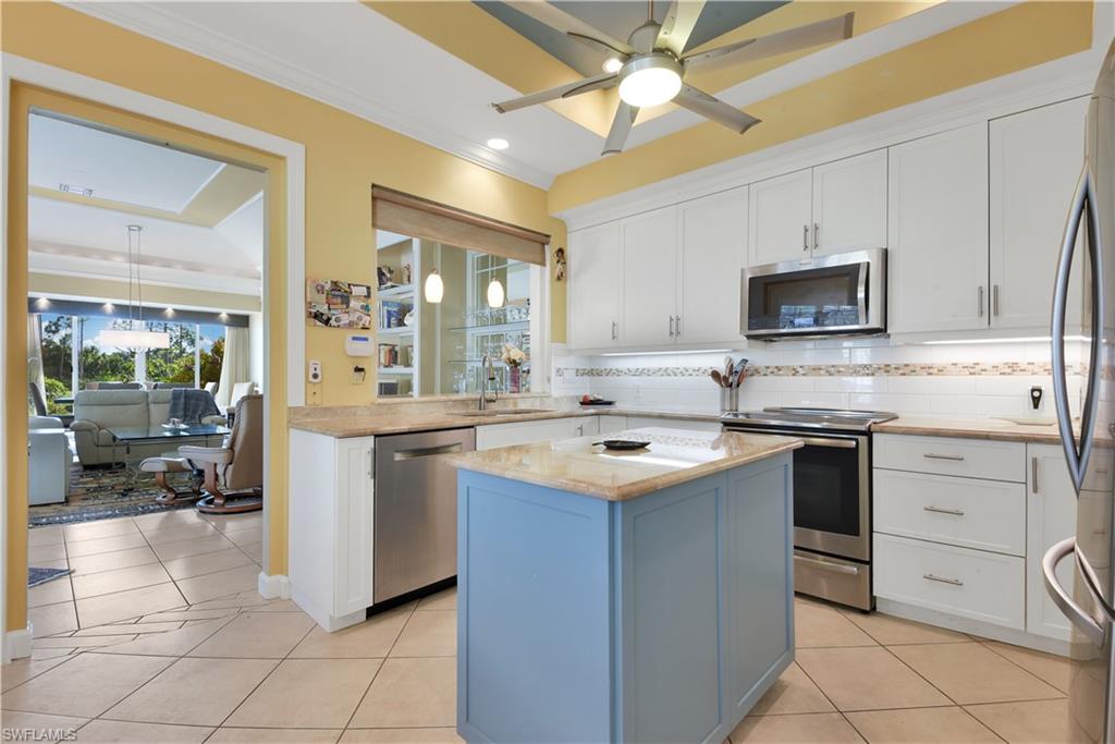 COTTAGES AT PELICAN LANDING - Residential