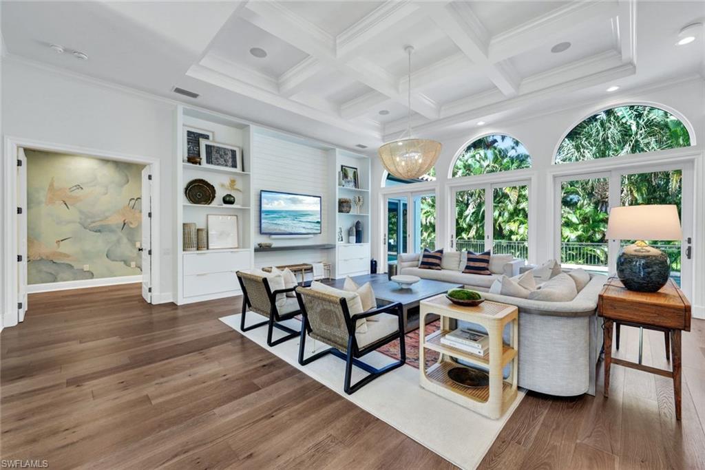 MOORINGS - Residential