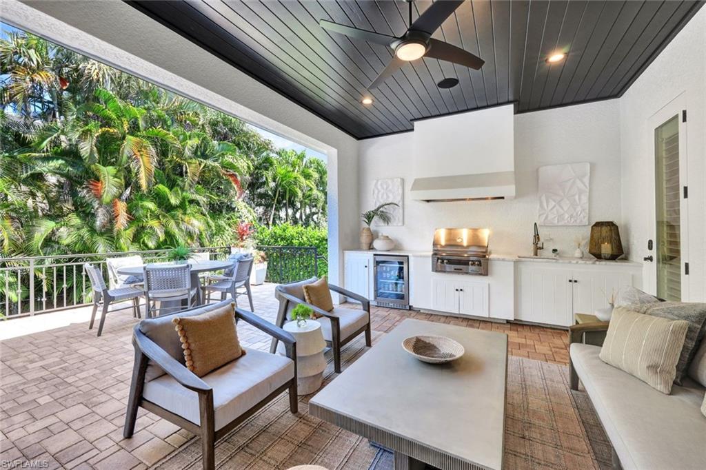 MOORINGS - Residential