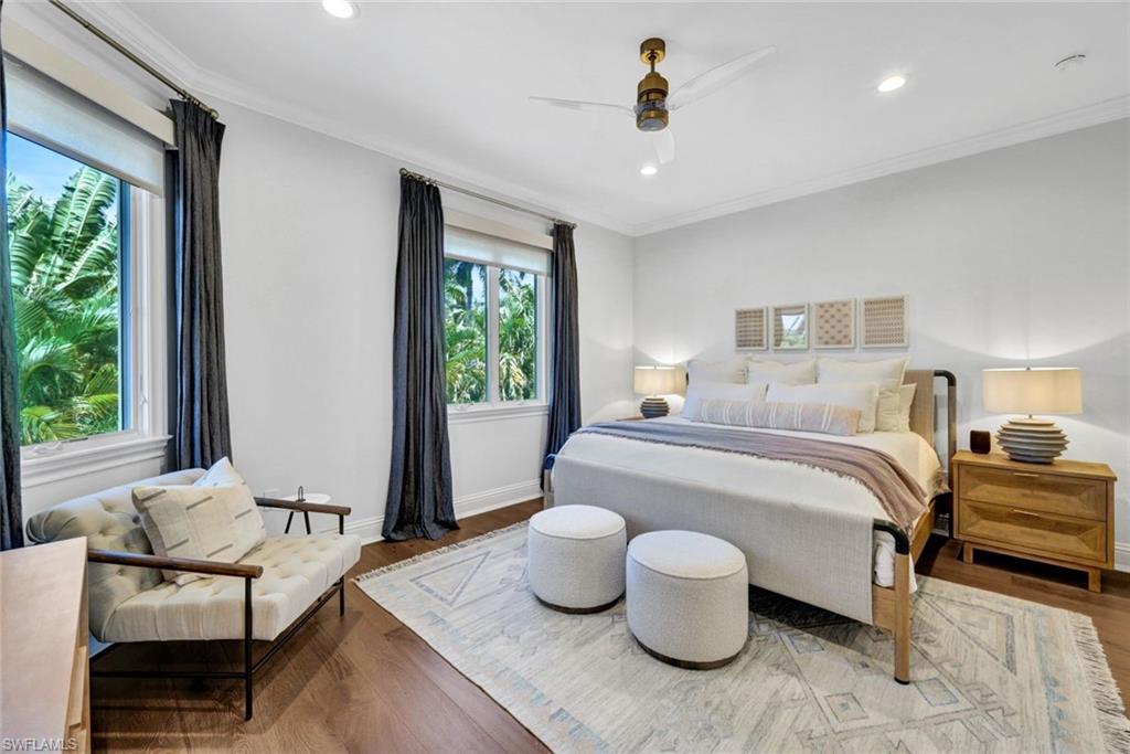 MOORINGS - Residential