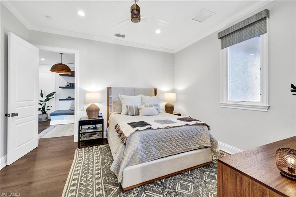 MOORINGS - Residential